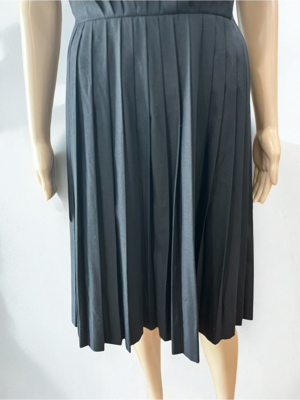 Vintage 50s 60s Herman Marcus Dallas Black Pleated Fit & Flare Dress - Picture 4 of 8